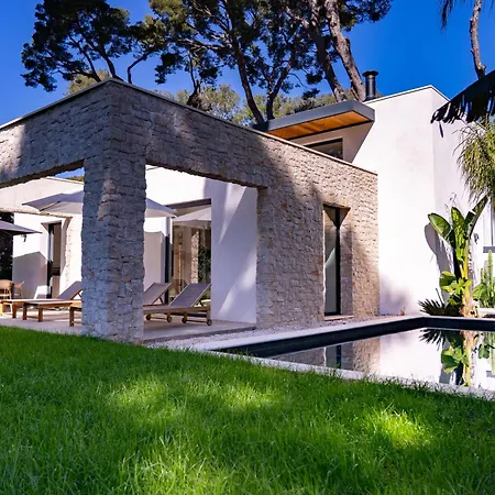 Koya Villa